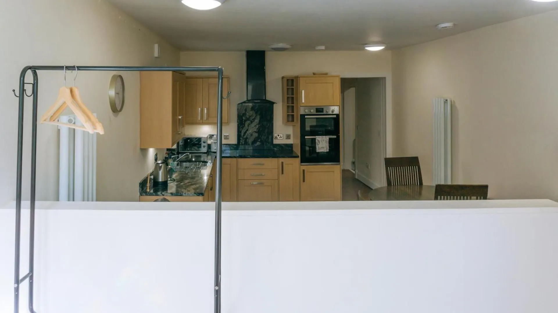 Homely 3 Bedroom In The Heart Of Central Edinburgh